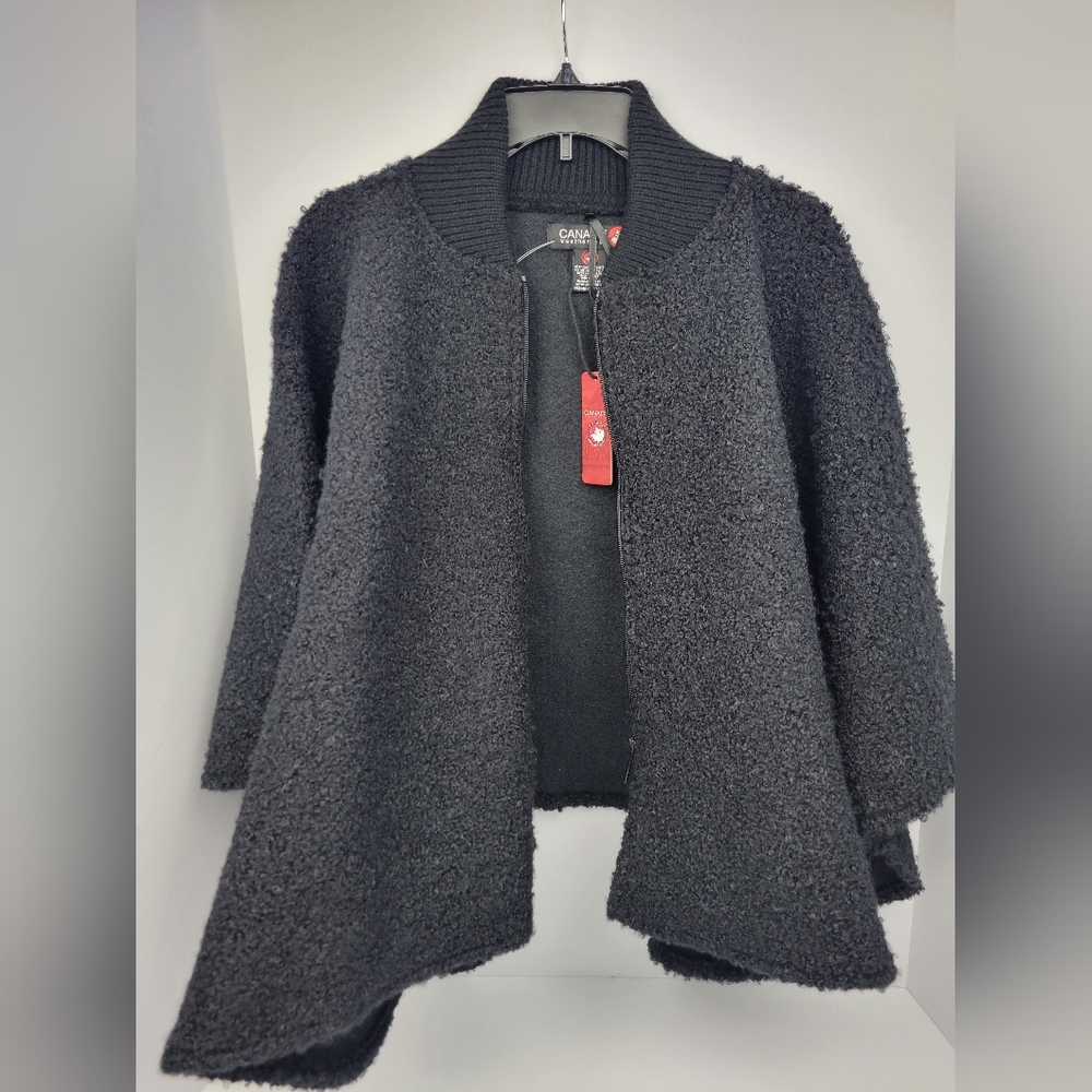 Canada Weather gear Women's Black Textured Cape